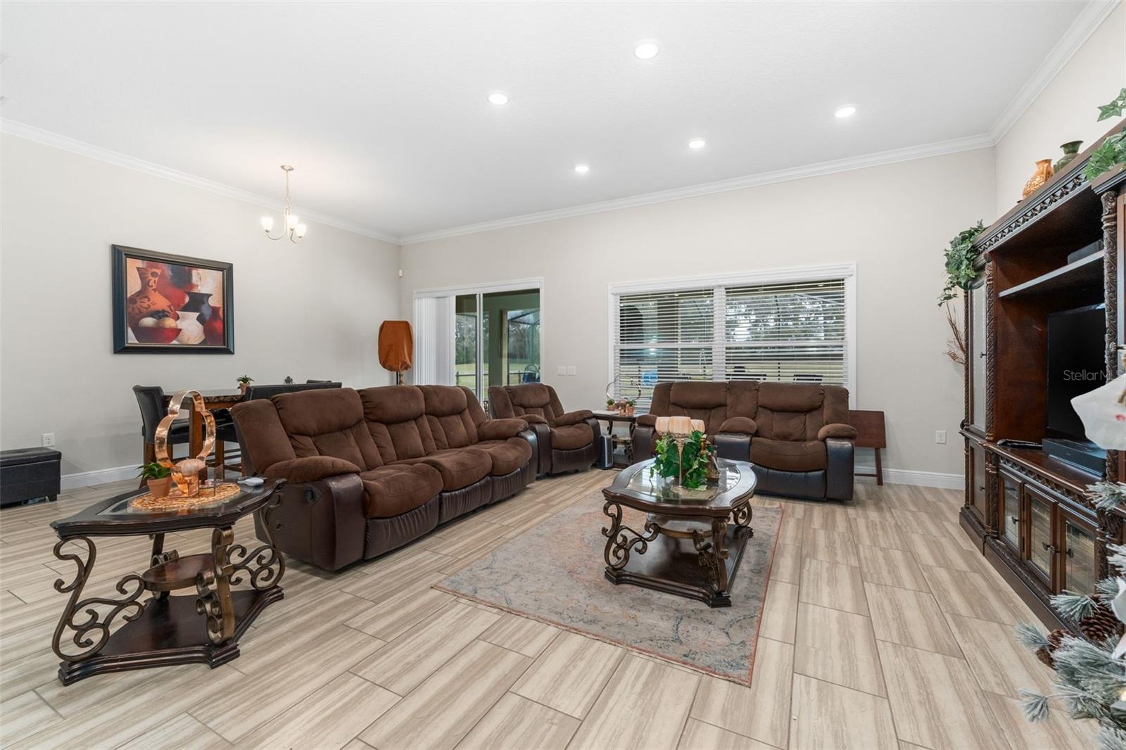 HALF MOON STATION - Residential