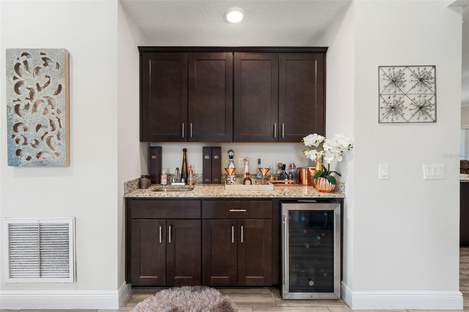 HALF MOON STATION - Residential