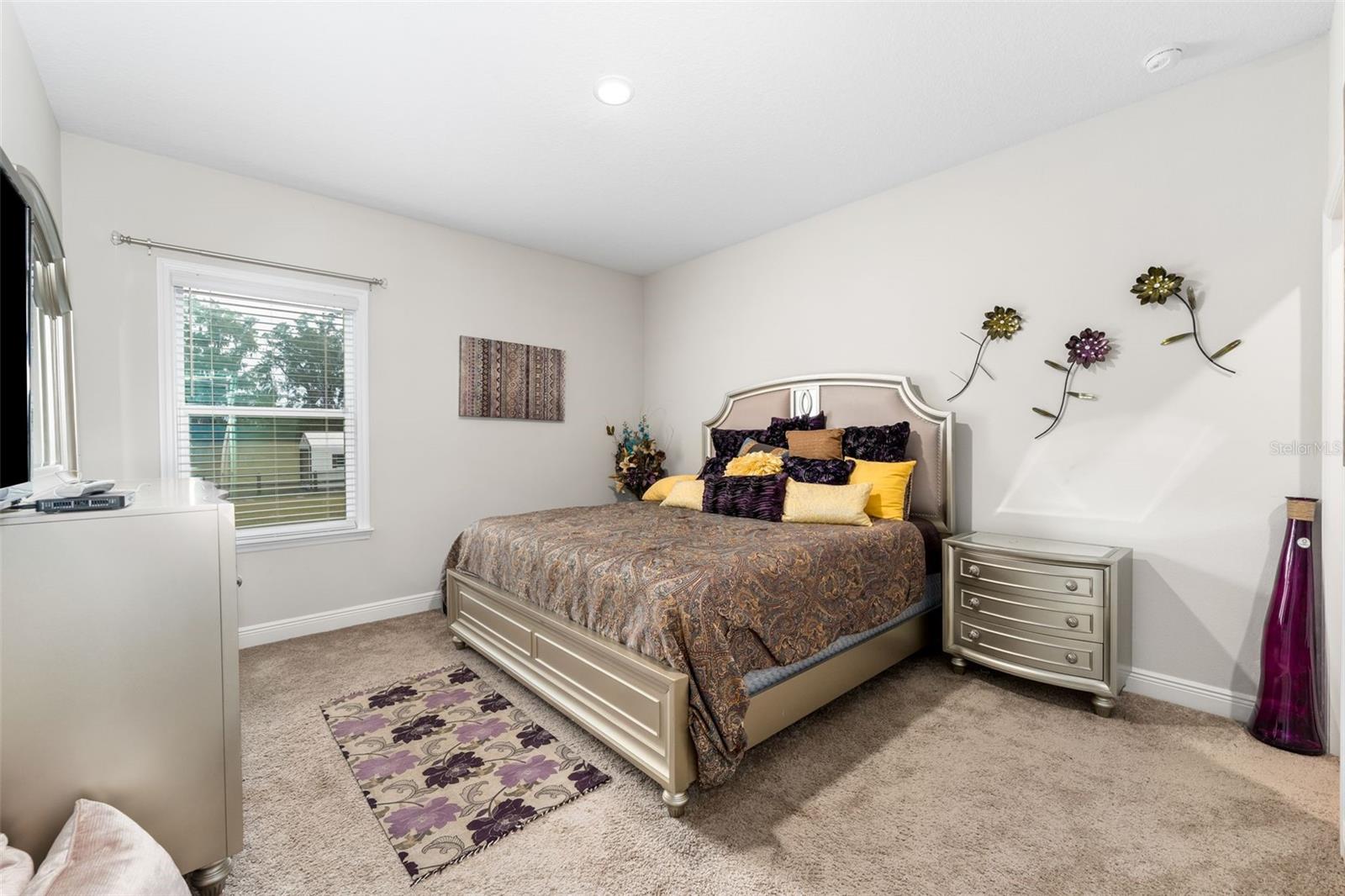 HALF MOON STATION - Residential