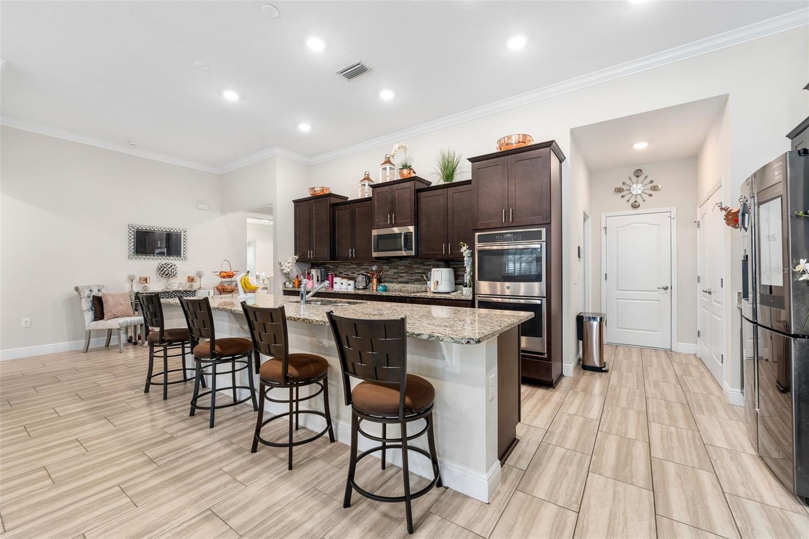 HALF MOON STATION - Residential