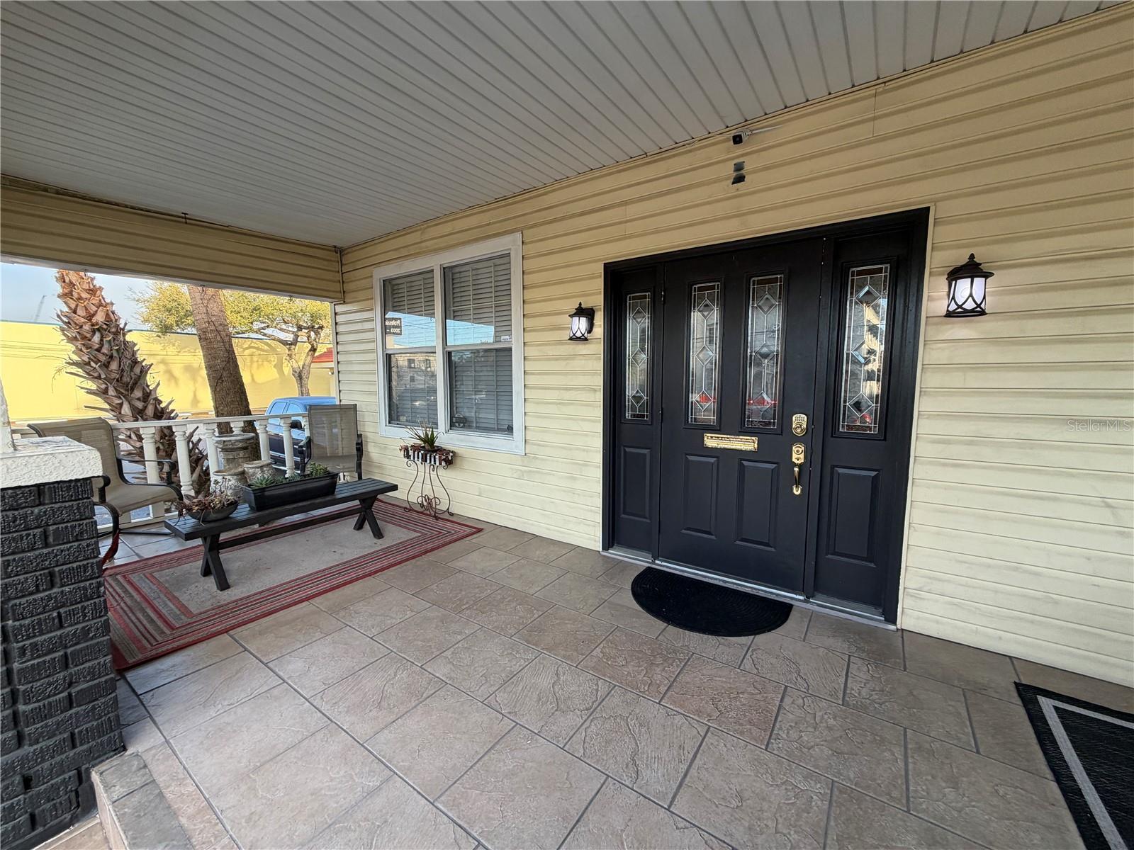 2001 W KENNEDY BOULEVARD