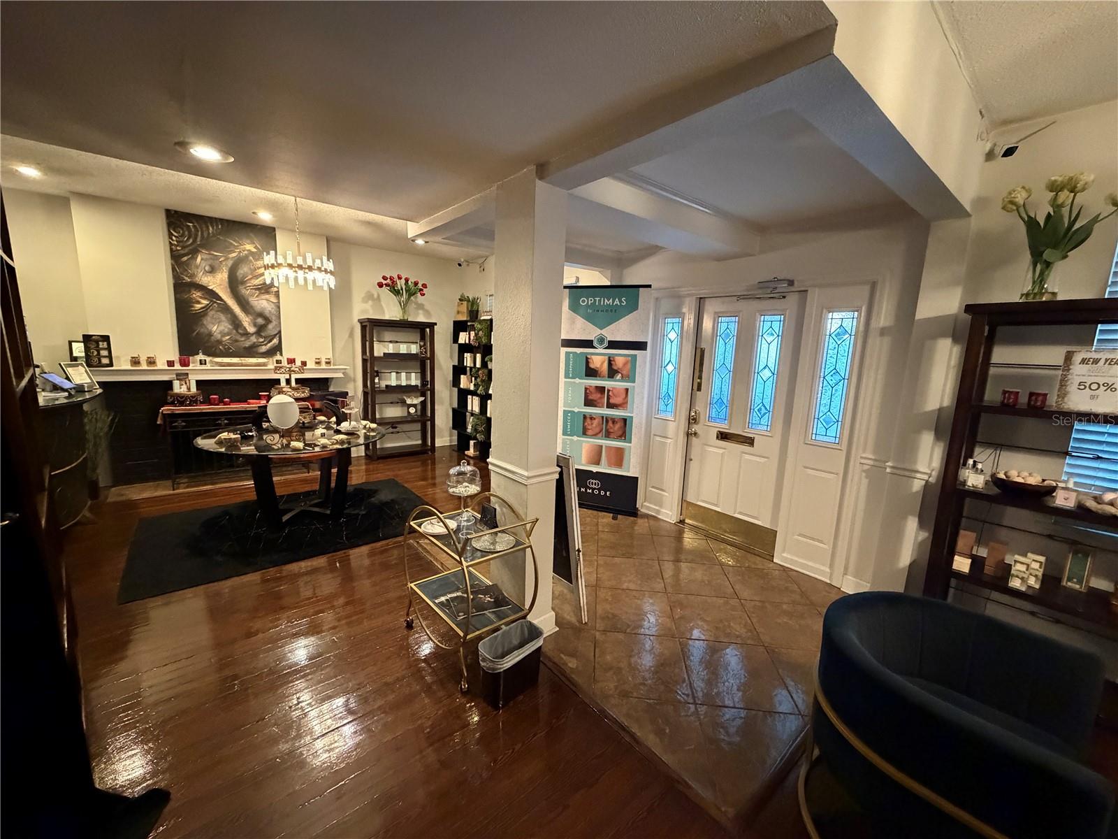 CORRONELLA - Commercial Sale