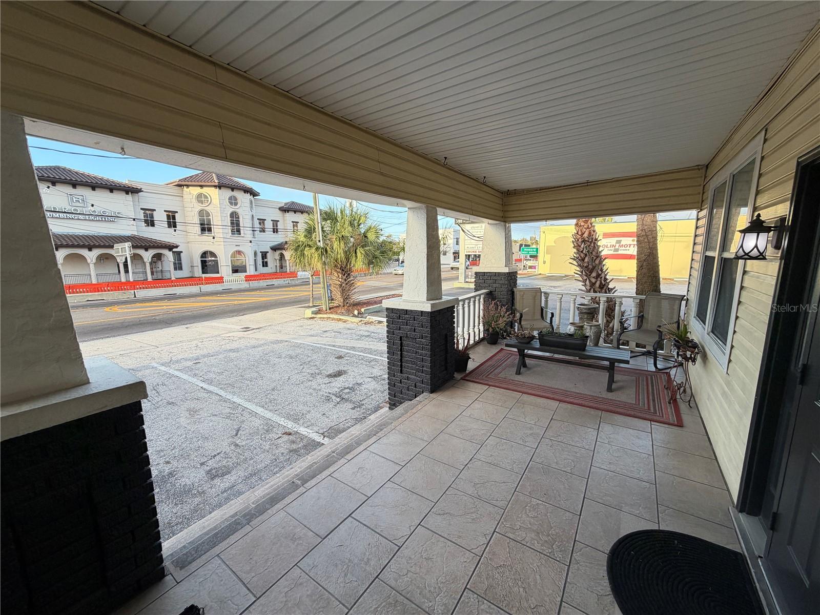 CORRONELLA - Commercial Sale