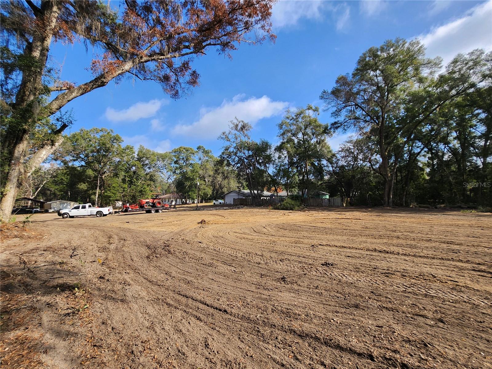 BELLEVIEW HEIGHTS ESTATE - Land