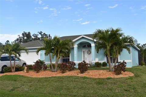 A home in PORT CHARLOTTE