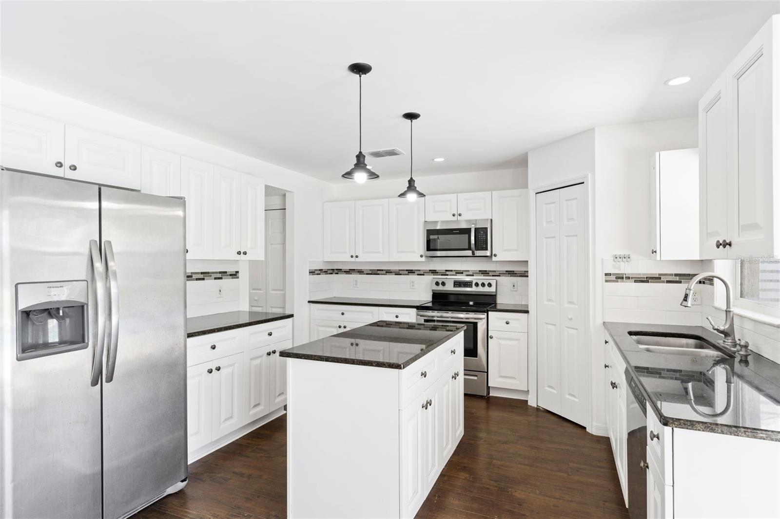 SPRING HILL - Residential