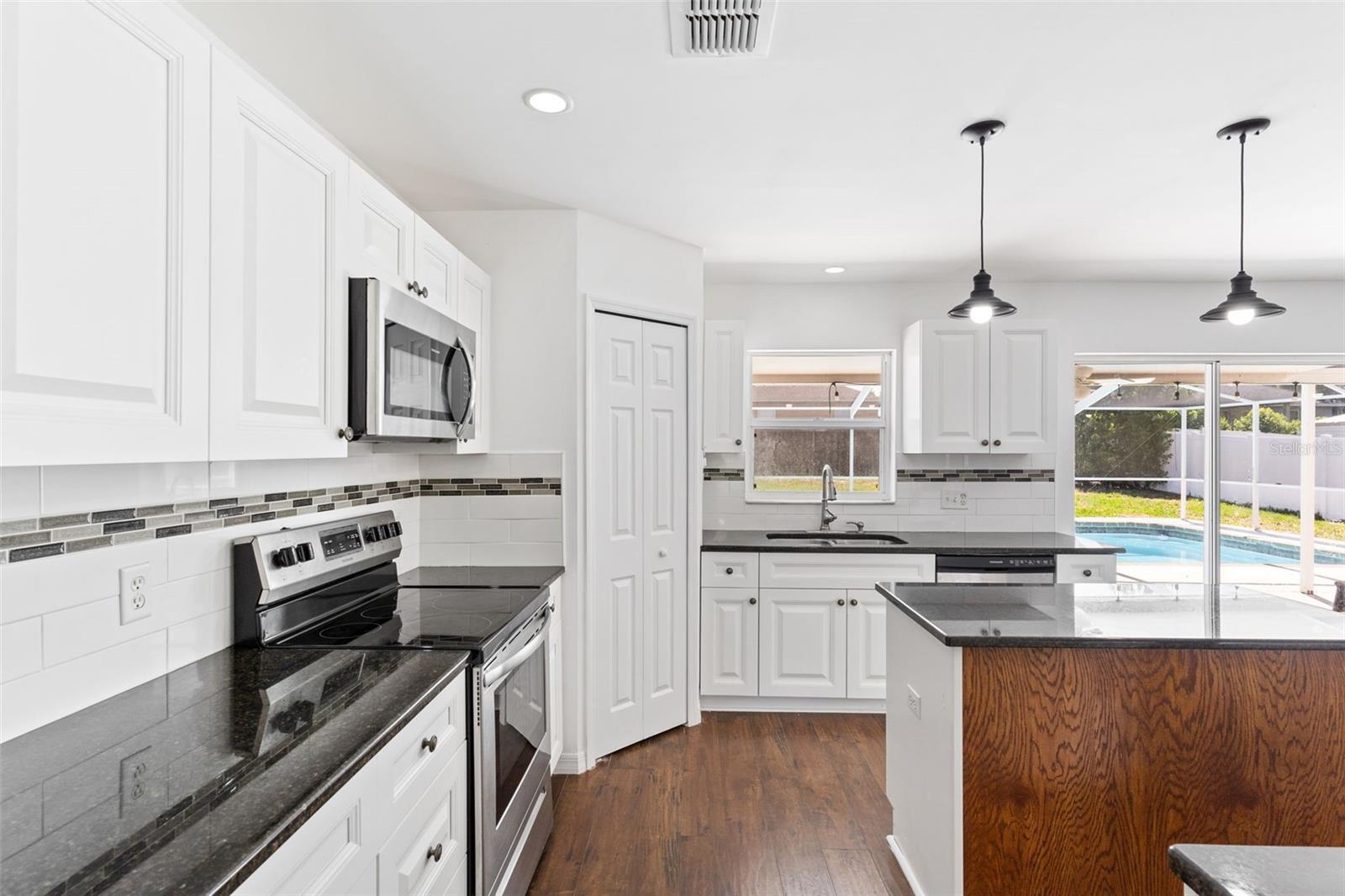 SPRING HILL - Residential