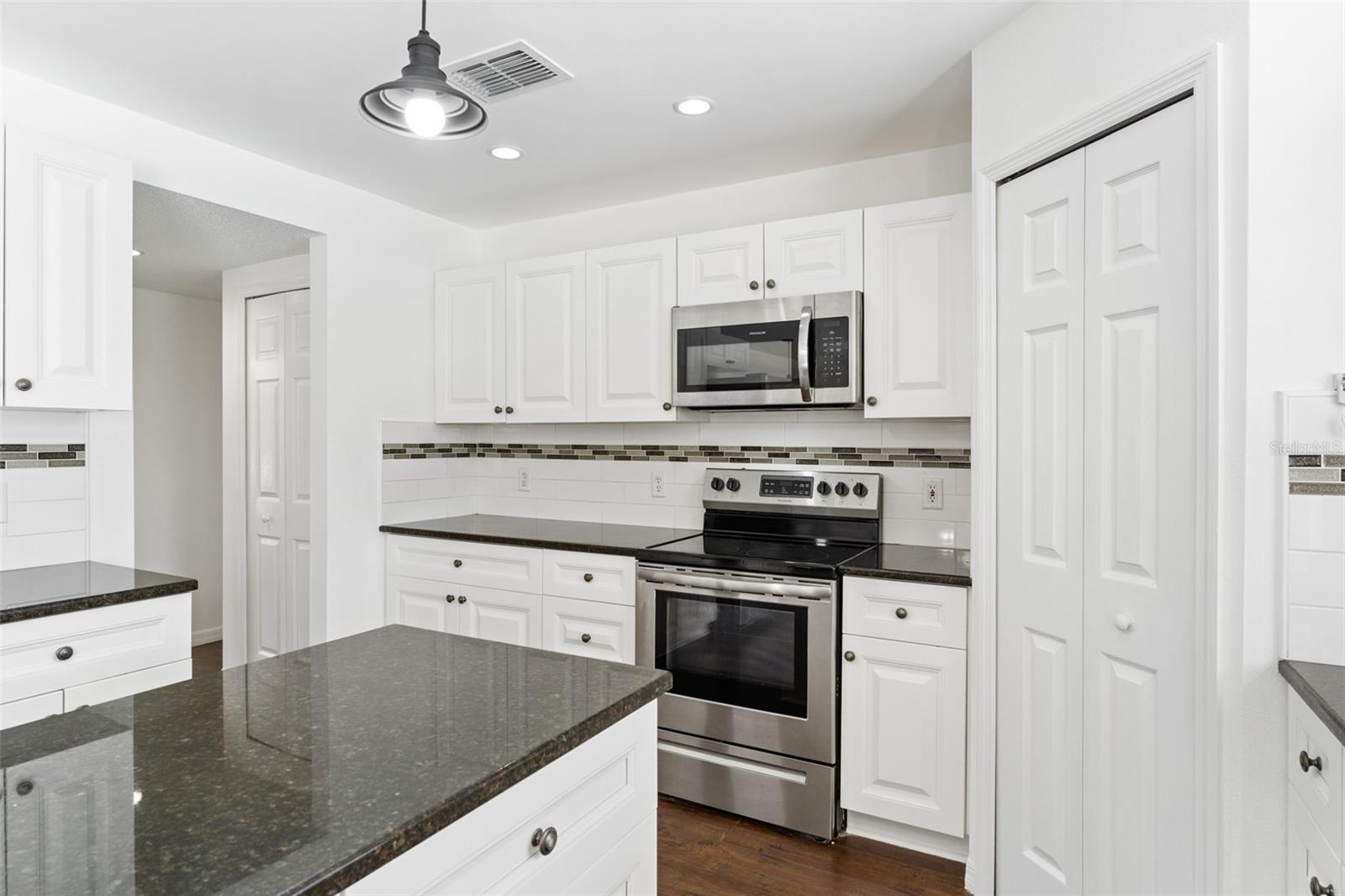 SPRING HILL - Residential