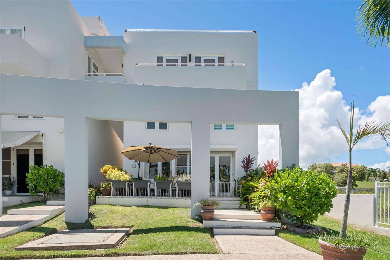 Beautiful Corner Unit in Palmarina Club, Palmas del Mar – $485,000
Welcome to this stunning corner apartment located in the exclusive Palmas del Mar community. With 2,187 sq. ft. of living space, this residence features 3 bedrooms and 2.5 bathrooms, offering both comfort and style.
The home has been thoughtfully upgraded with a remodeled kitchen and a luxury master bathroom. A lovely first-level terrace provides the perfect spot to relax or entertain.
This property includes two assigned covered parking spaces, is being offered fully furnished, and comes with a golf cart for easy access around the resort, as well as a battery backup system for peace of mind.