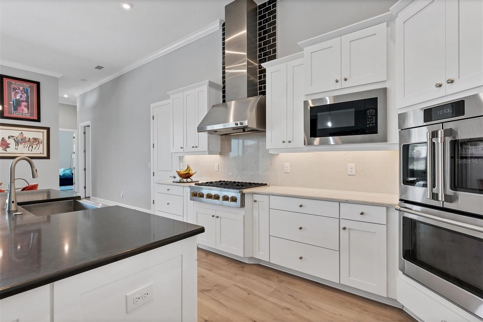 AZARIO ESPLANADE PH II SUBPH A, B & C - Residential