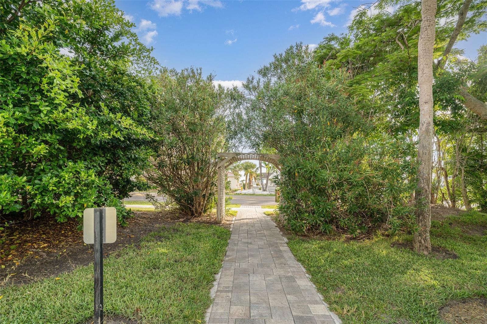 LONGBOAT HARBOUR - Residential