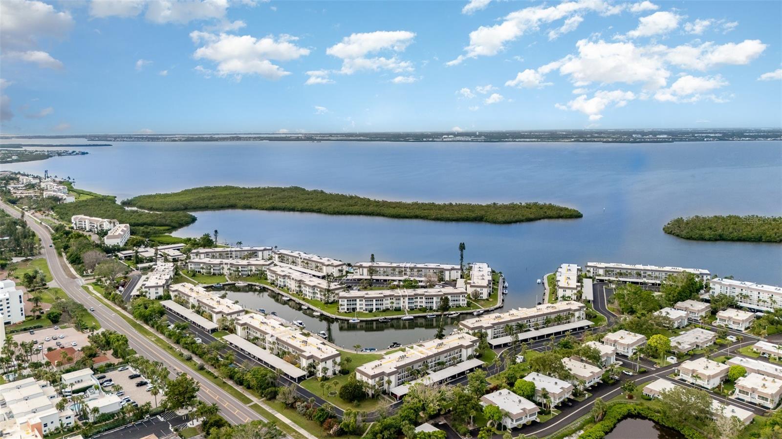 LONGBOAT HARBOUR - Residential