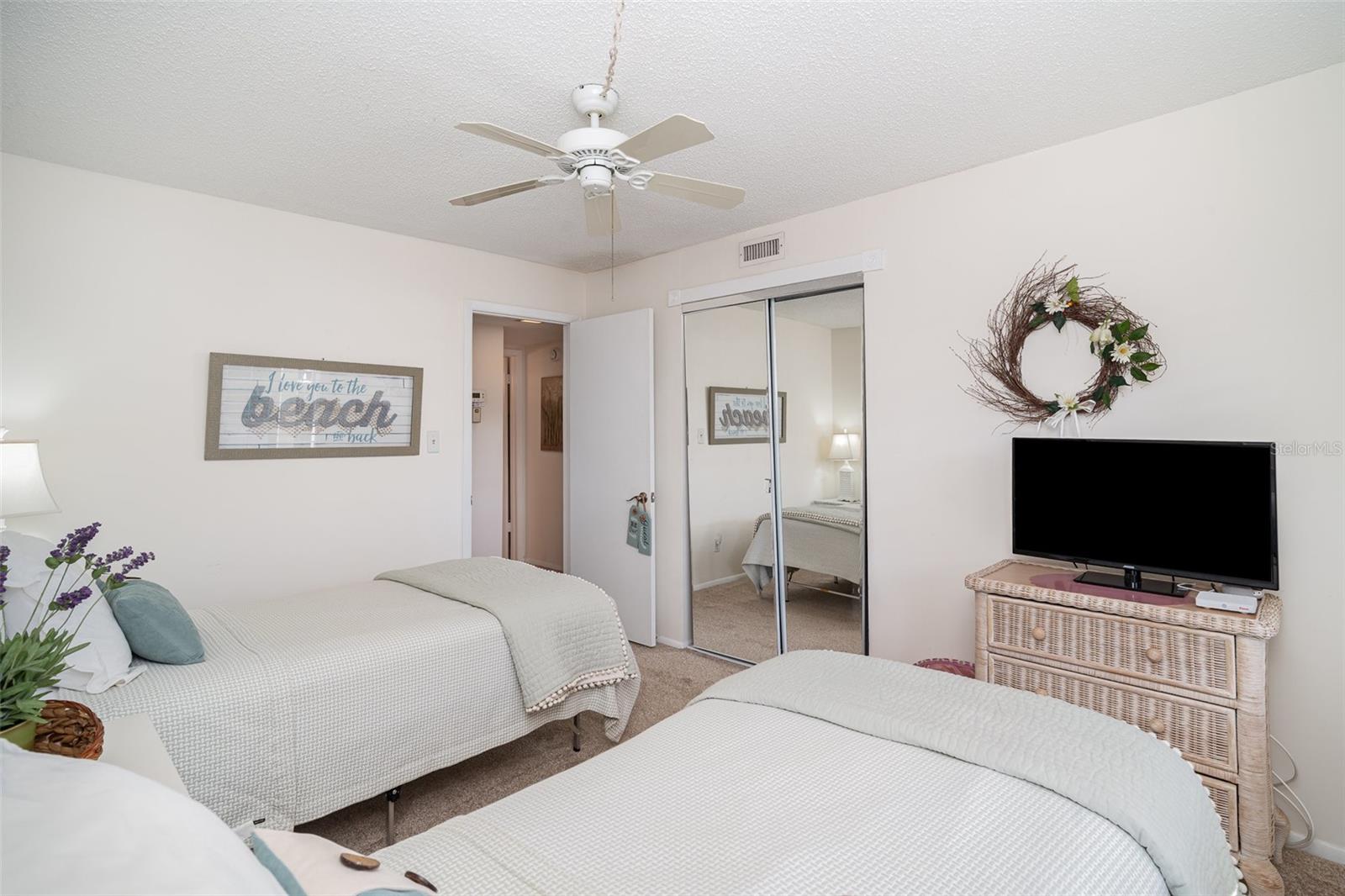 LONGBOAT HARBOUR - Residential