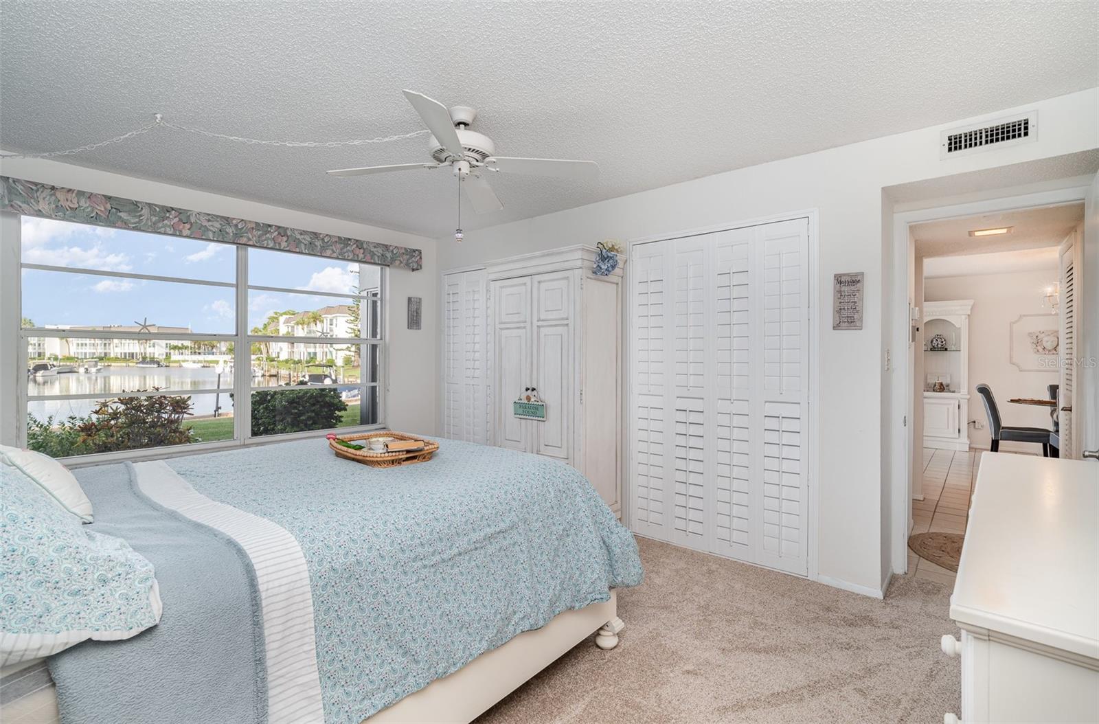 LONGBOAT HARBOUR - Residential