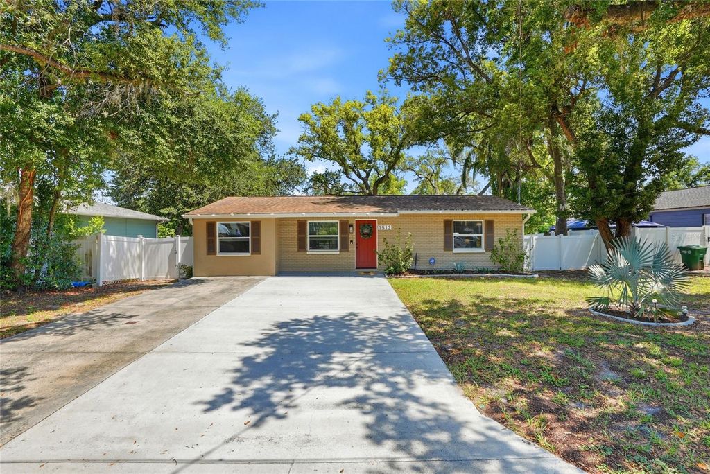 Photo of 1512 E Hanna Avenue, Tampa, FL 33610 (MLS # TB8512605)