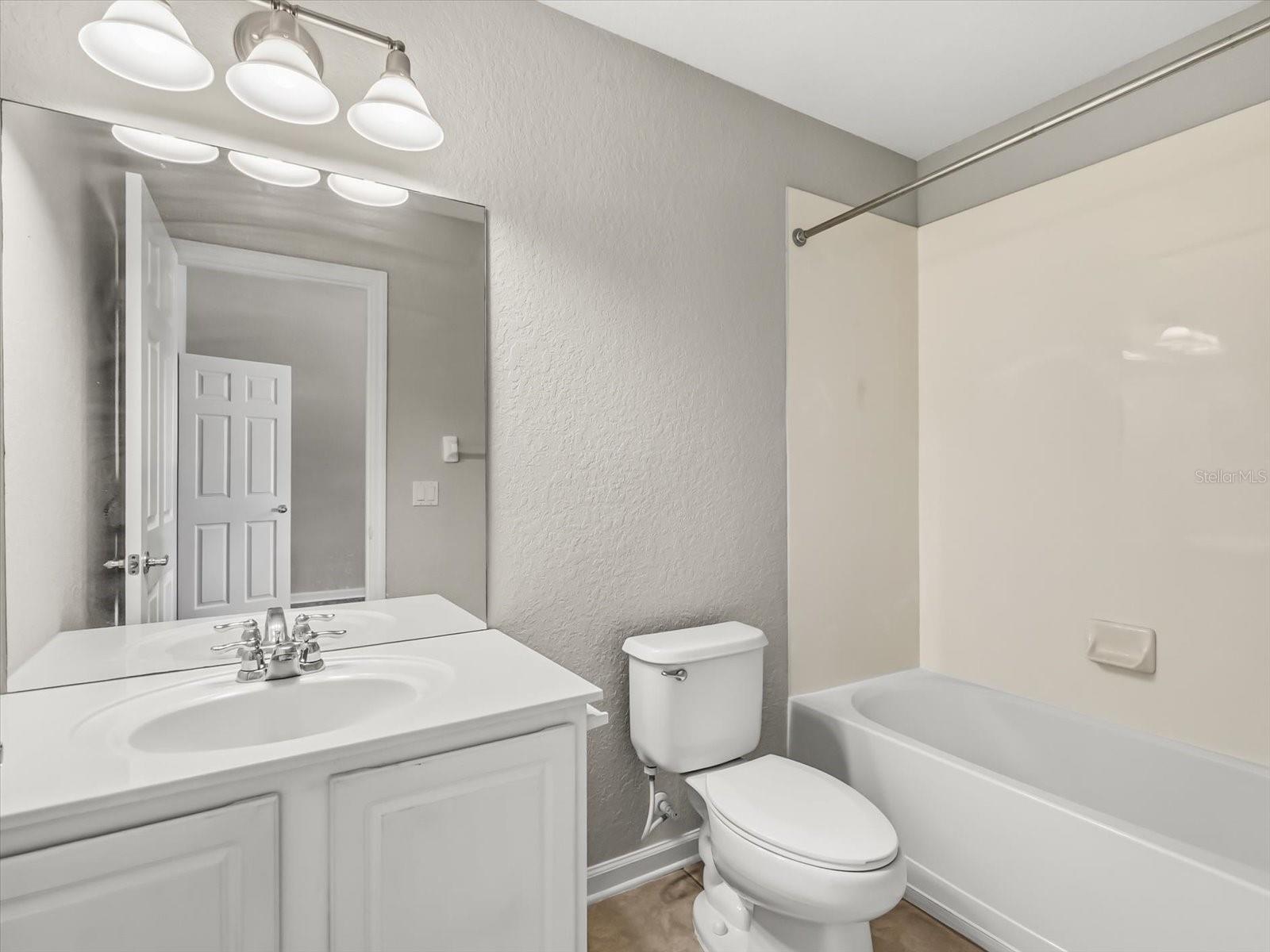 REGENCY OAKS UNIT ONE - Residential