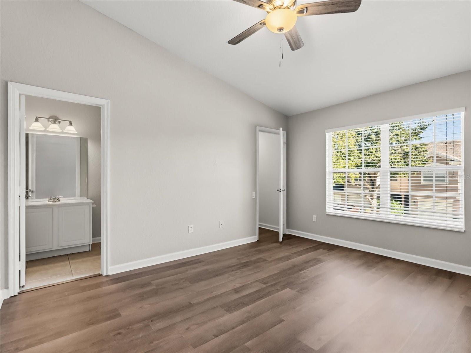 REGENCY OAKS UNIT ONE - Residential