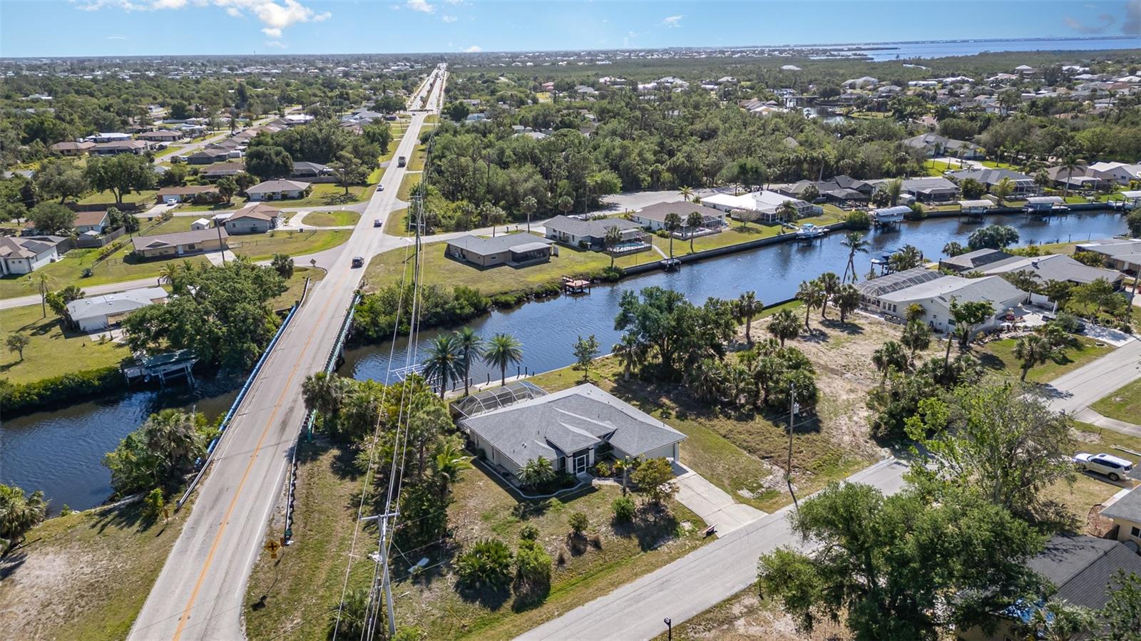 4010 YUCATAN CIRCLE, PORT CHARLOTTE, FL, 33948 3 4010 YUCATAN CIRCLE