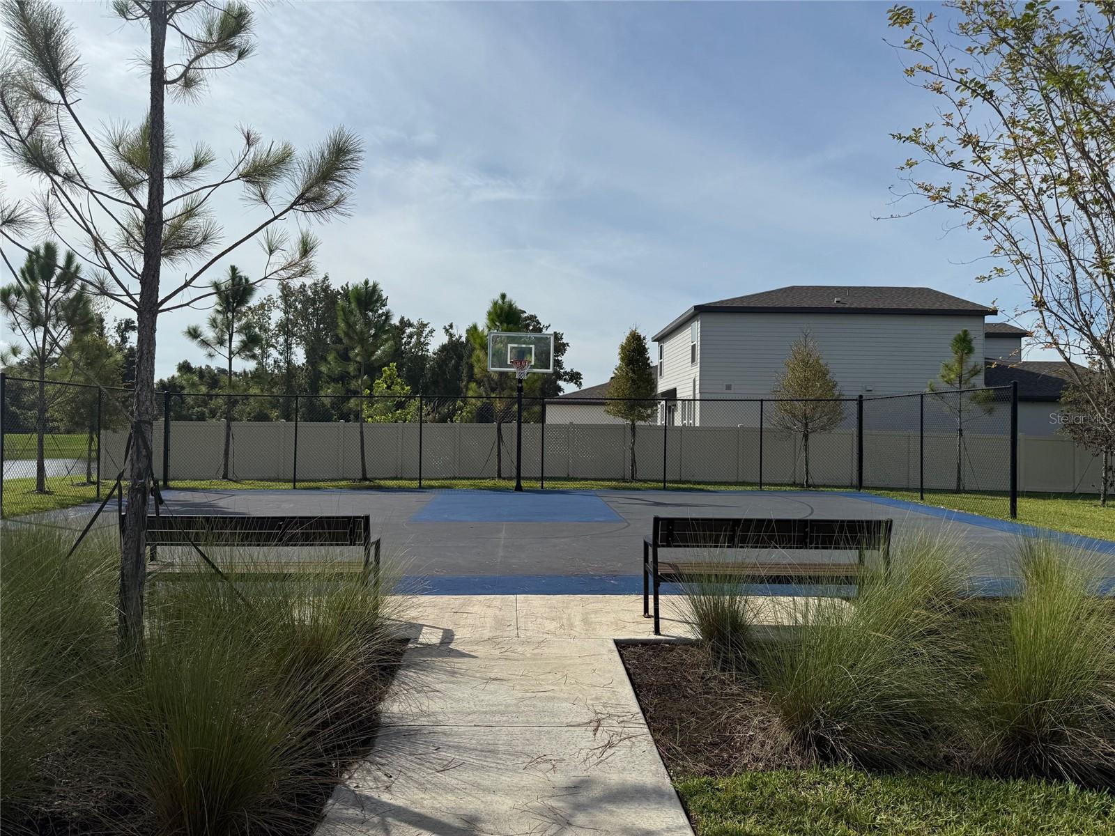 PARK EAST - Residential Lease