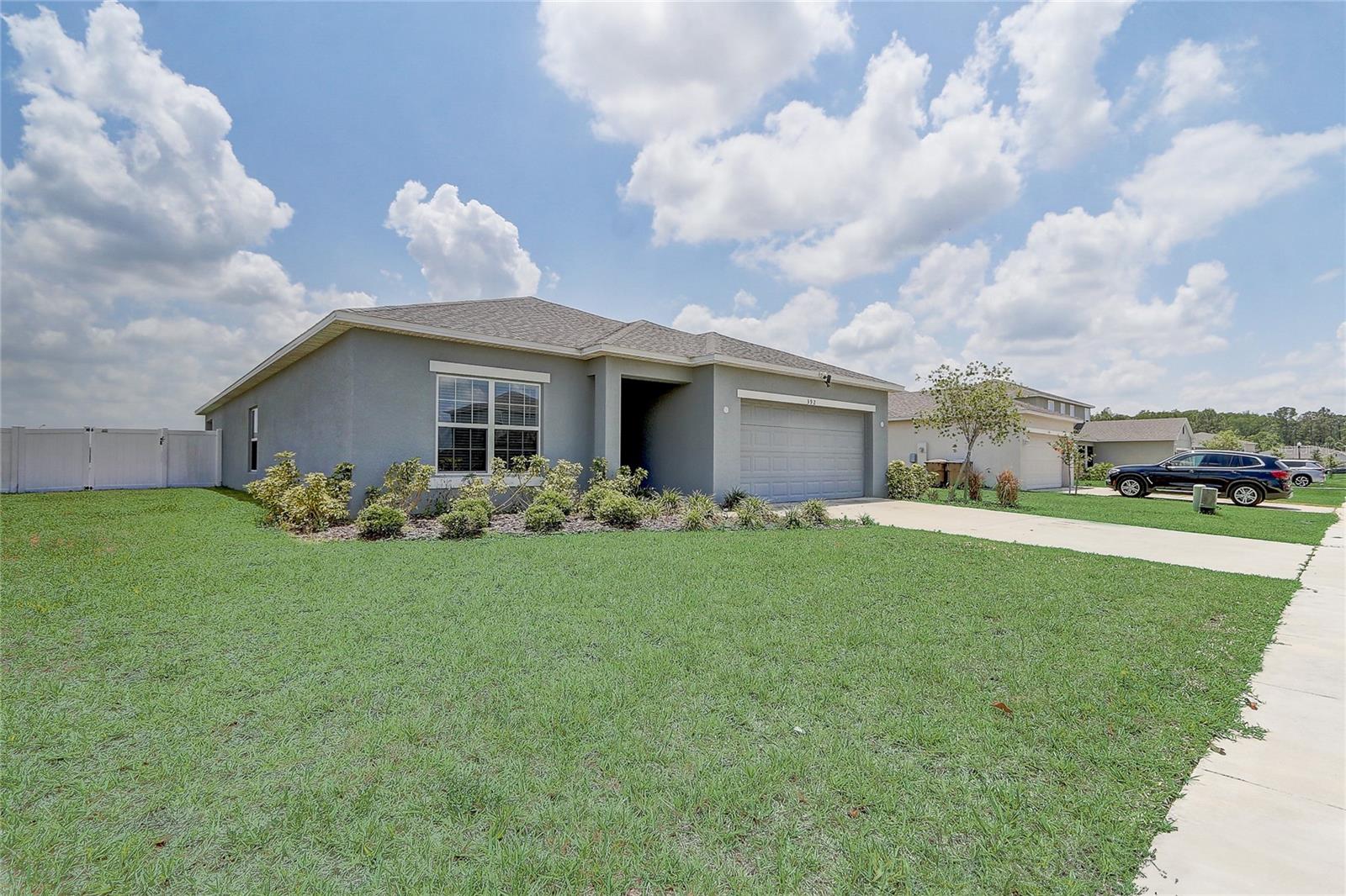392 CITRINE LOOP