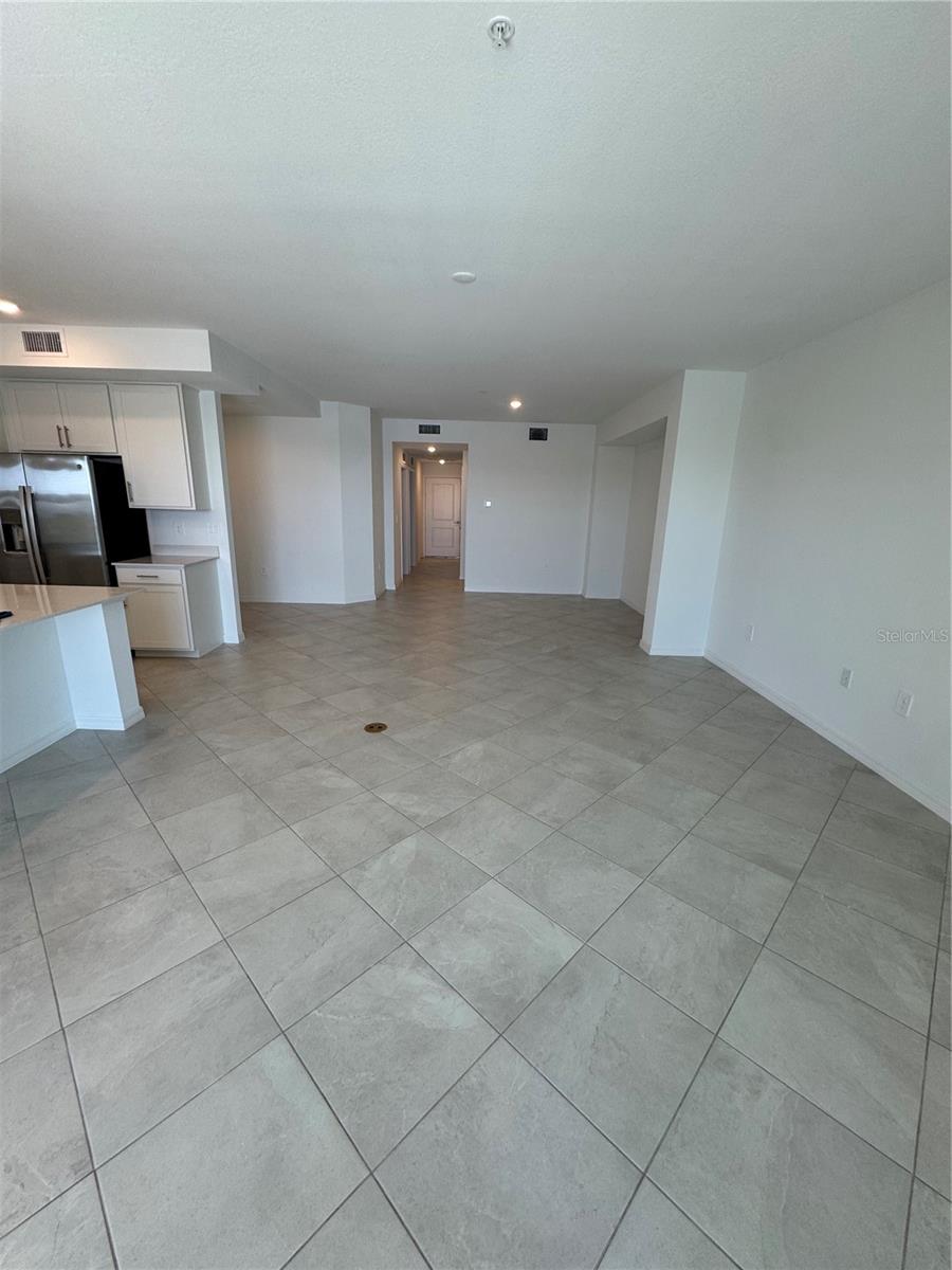 CALUSA COUNTRY CLUB - Residential Lease