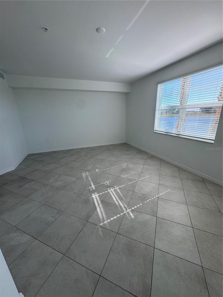 CALUSA COUNTRY CLUB - Residential Lease