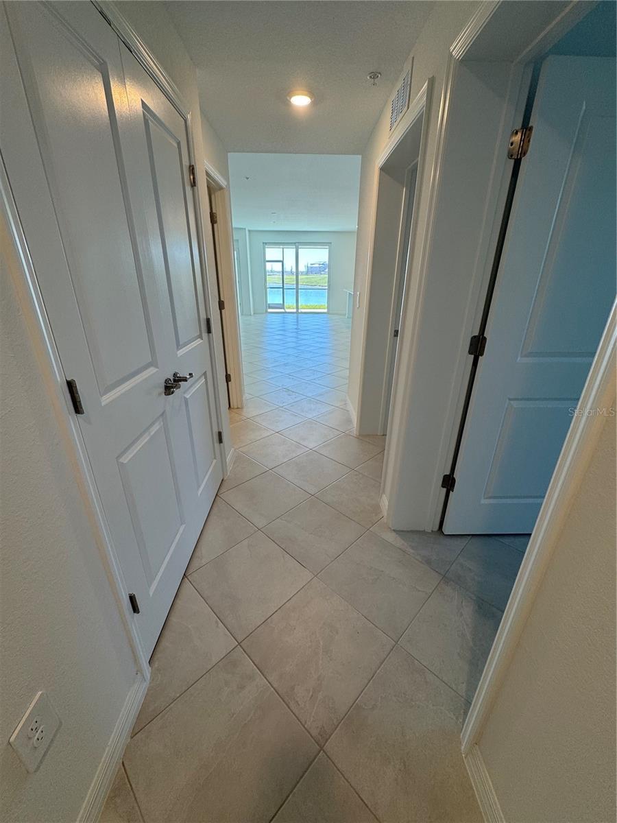 CALUSA COUNTRY CLUB - Residential Lease