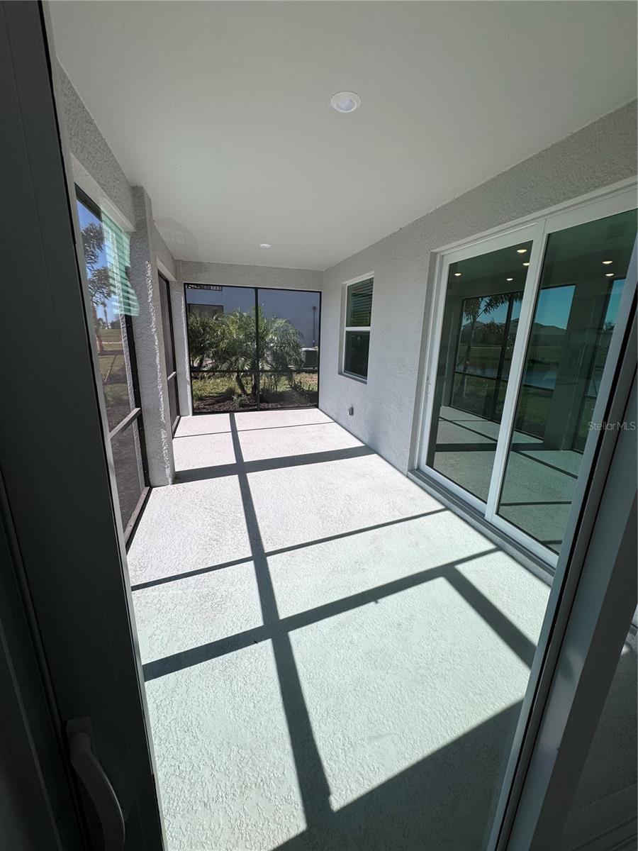 CALUSA COUNTRY CLUB - Residential Lease