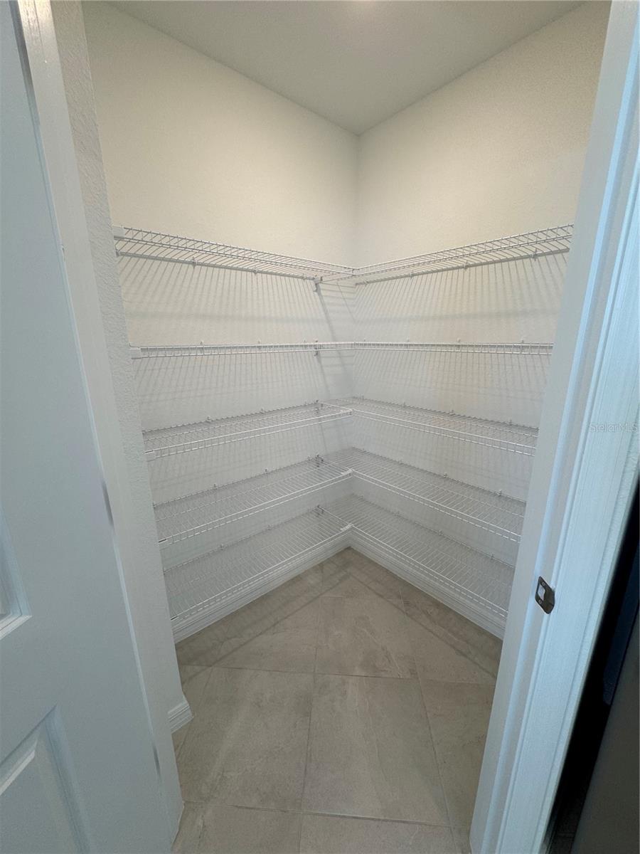 CALUSA COUNTRY CLUB - Residential Lease