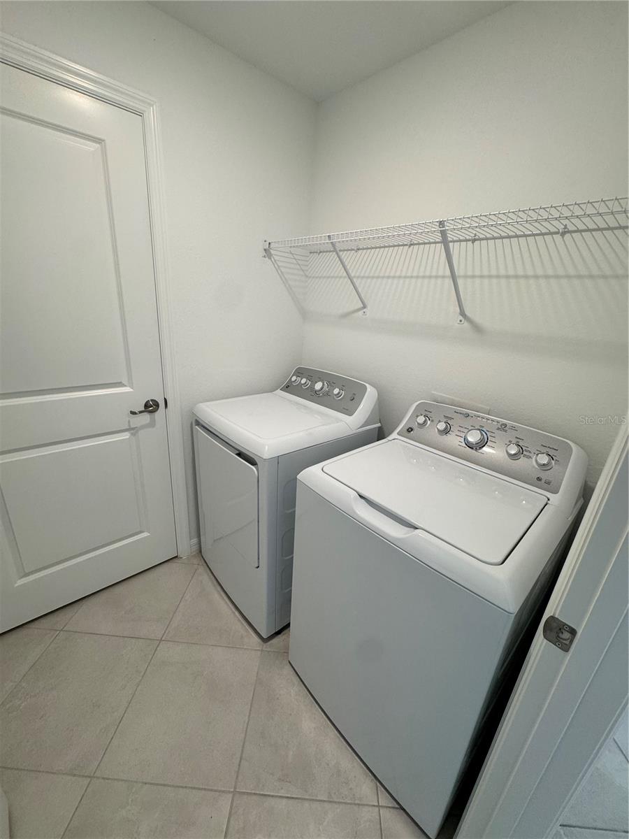 CALUSA COUNTRY CLUB - Residential Lease