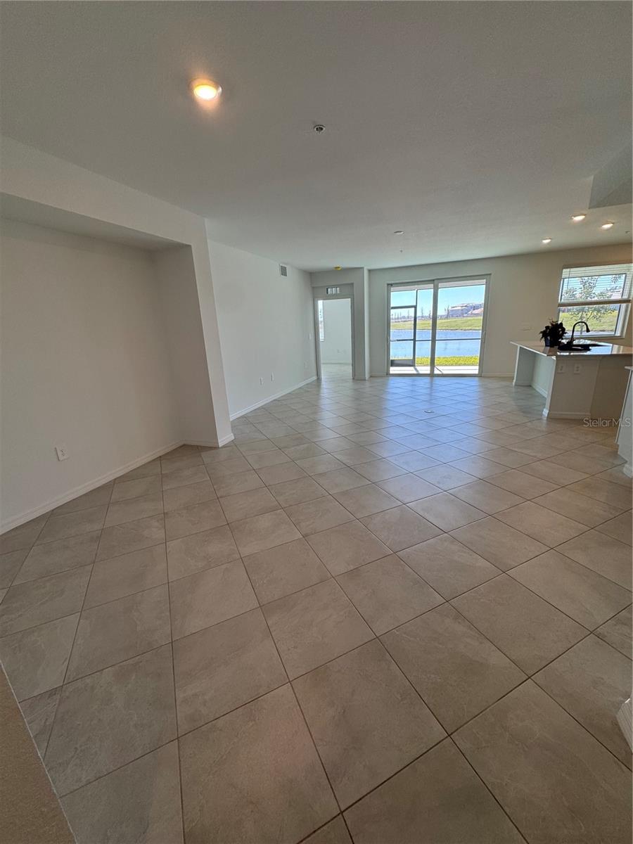 CALUSA COUNTRY CLUB - Residential Lease