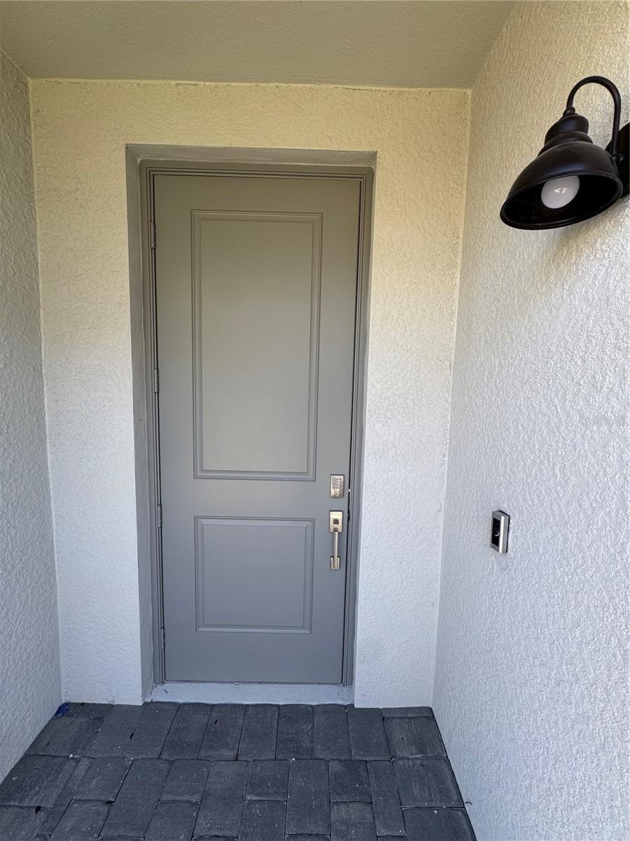 CALUSA COUNTRY CLUB - Residential Lease