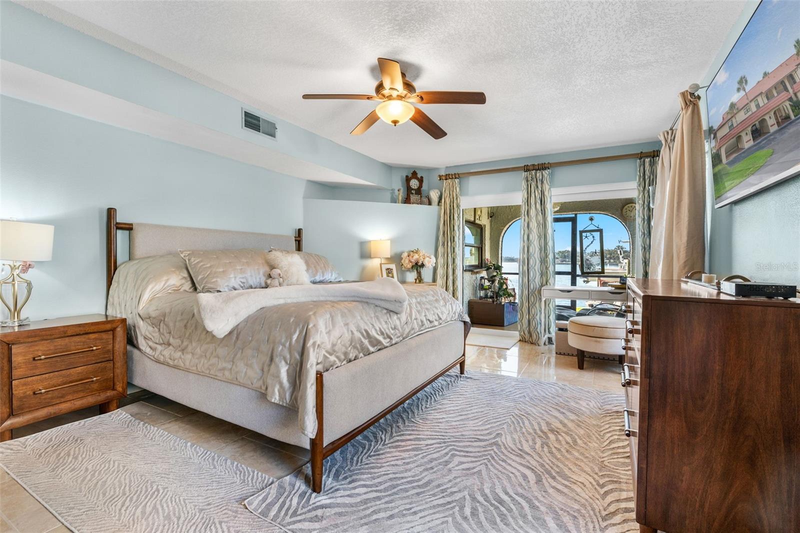 CRYSTAL ISLE UNREC - Residential