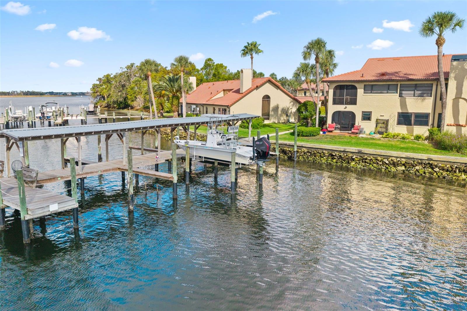 CRYSTAL ISLE UNREC - Residential