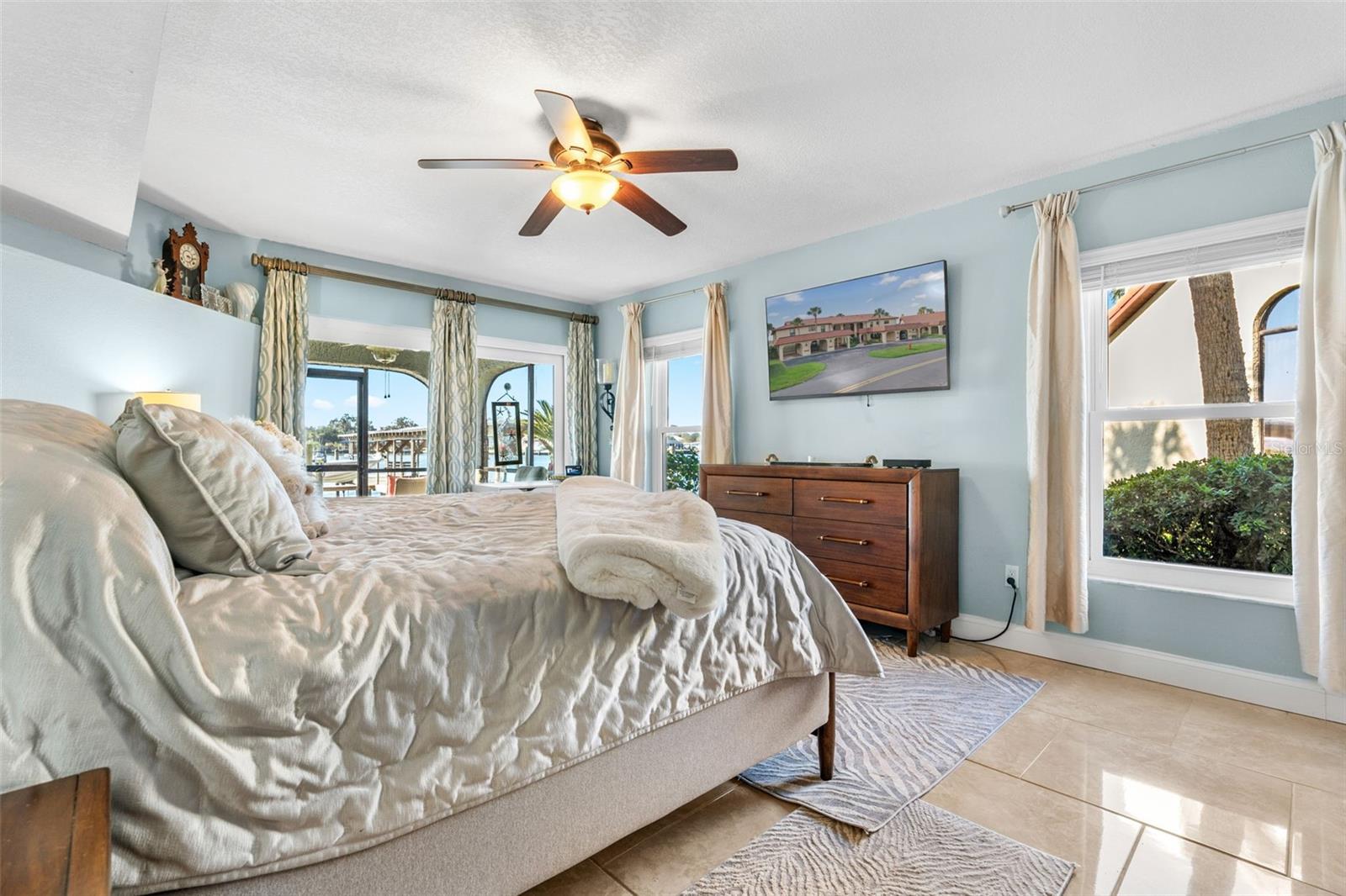 CRYSTAL ISLE UNREC - Residential