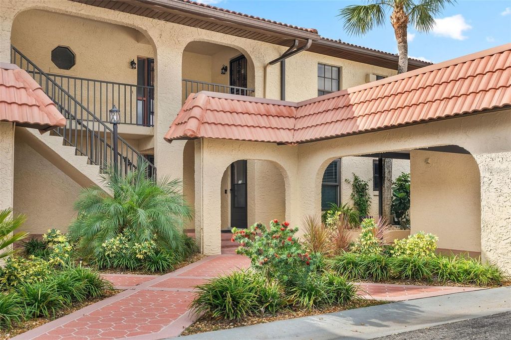 Photo of 371 NW 14th Place, Crystal River, FL 34428 (MLS # OM712039)