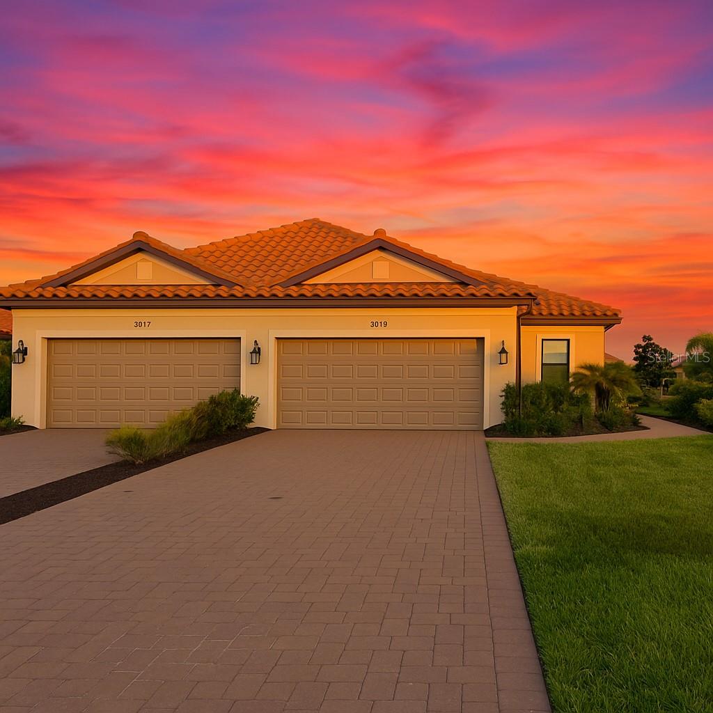 AZARIO ESPLANADE - Residential