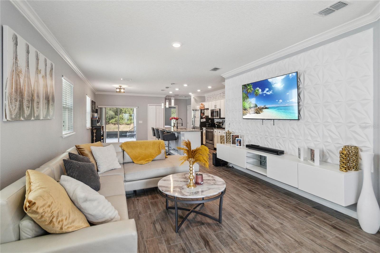 2281 CANYON BREEZE AVENUE