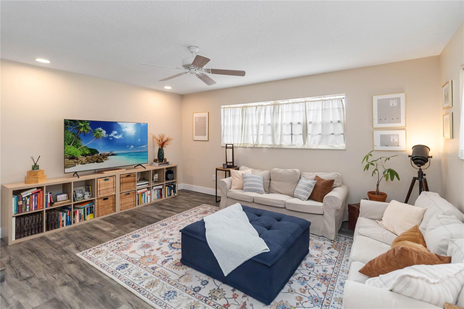 PRIMA VISTA - Residential