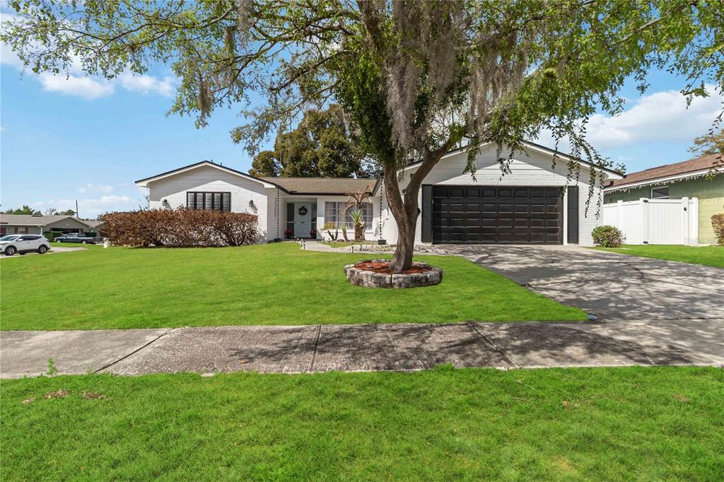 Photo of 621 Aldama Court, Ocoee, FL 34761 (MLS # O6388232)