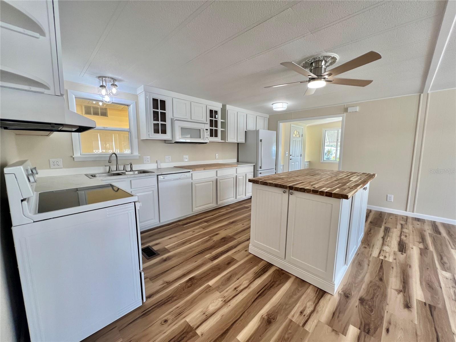 HAWTHORNE/LEESBURG - Residential