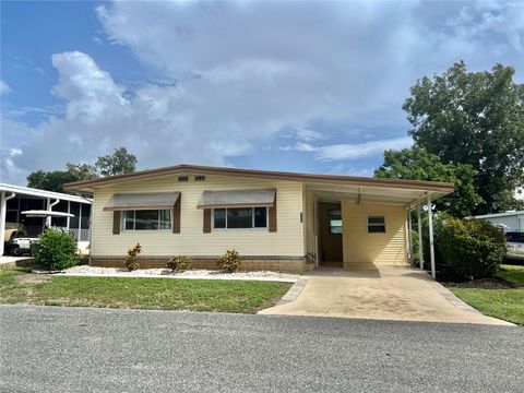 Photo of 111 Jacaranda Drive, Leesburg, FL 34748 (MLS # G5102850)