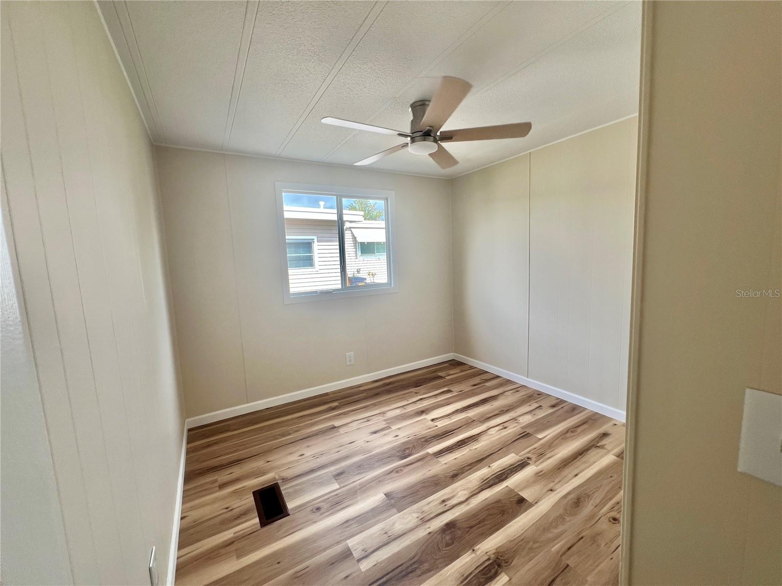 HAWTHORNE/LEESBURG - Residential