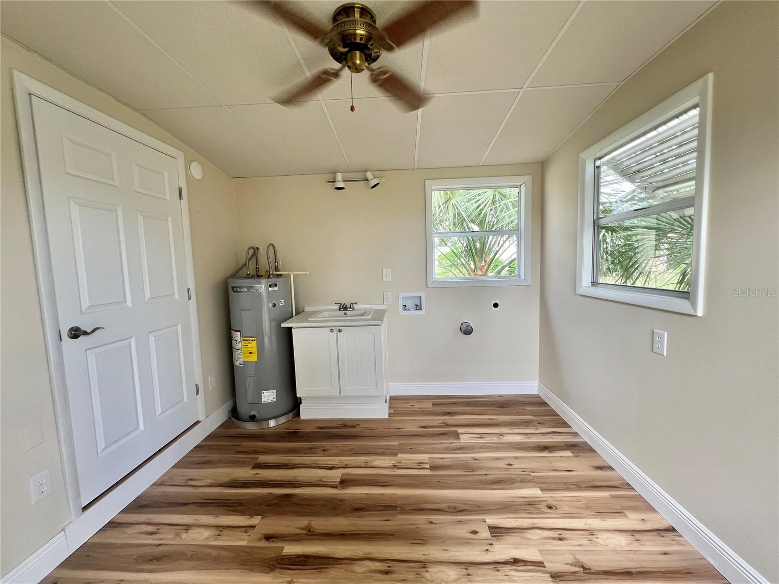 HAWTHORNE/LEESBURG - Residential