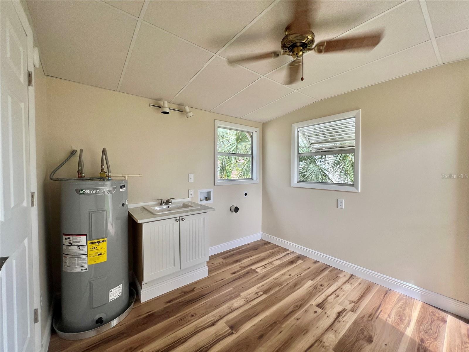 HAWTHORNE/LEESBURG - Residential
