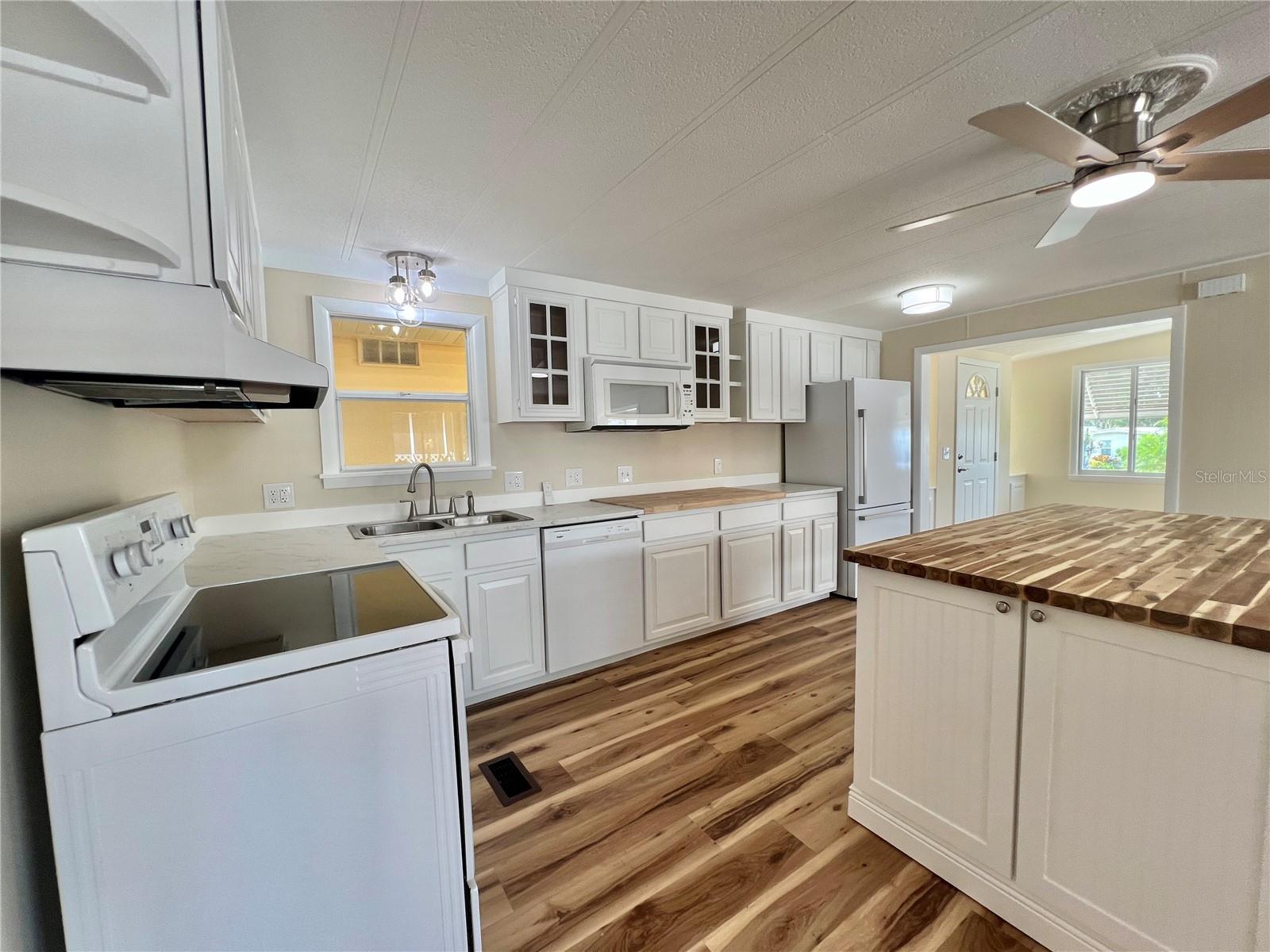 HAWTHORNE/LEESBURG - Residential