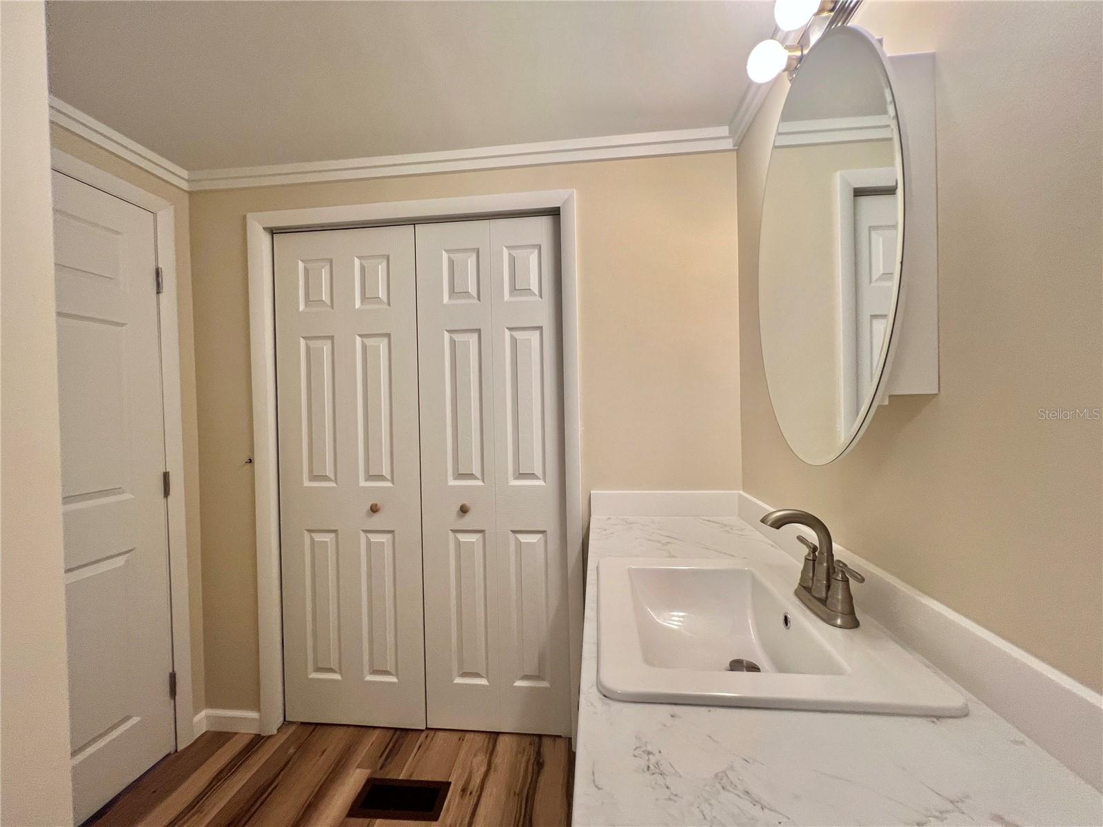 HAWTHORNE/LEESBURG - Residential