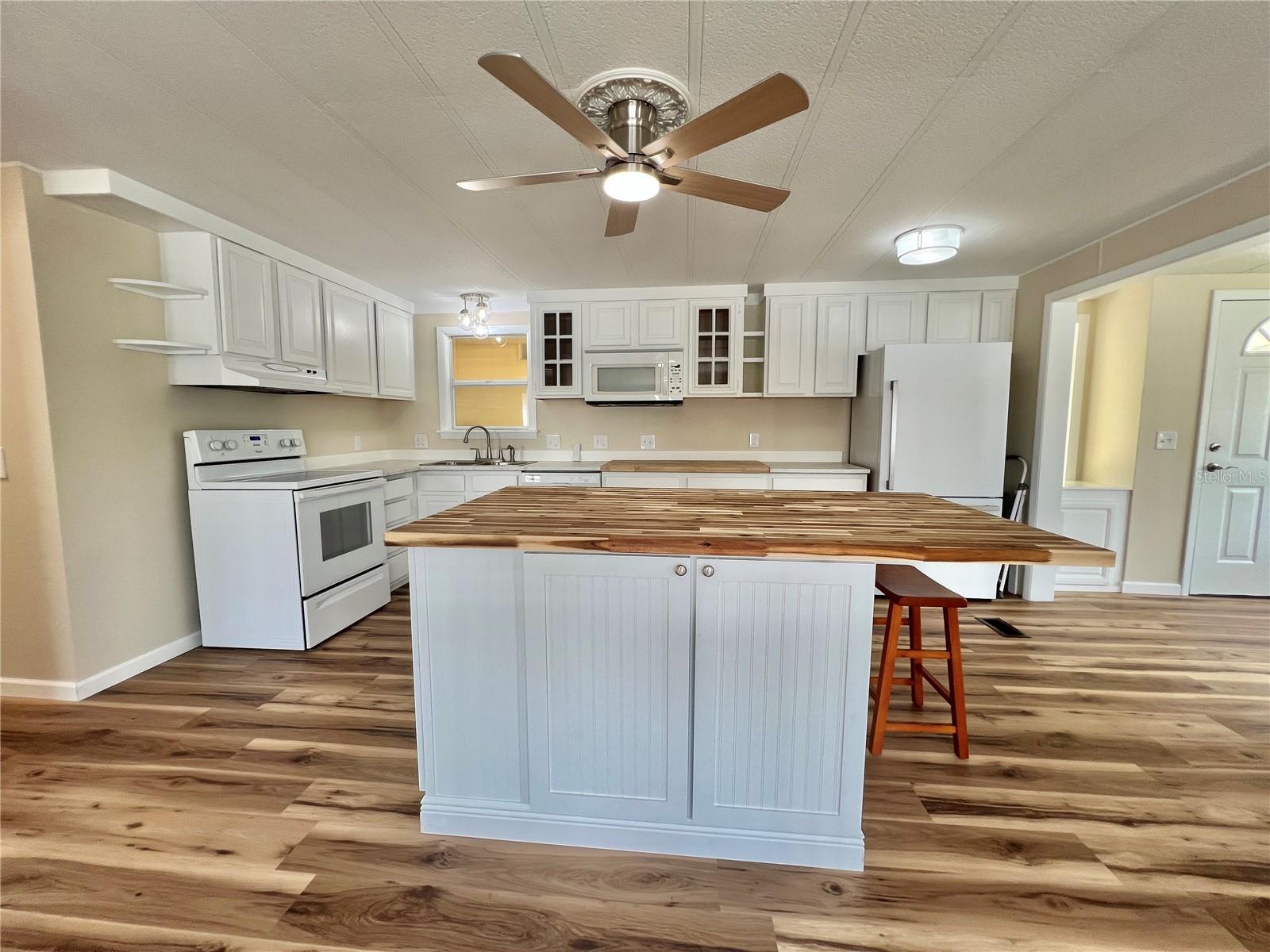 HAWTHORNE/LEESBURG - Residential