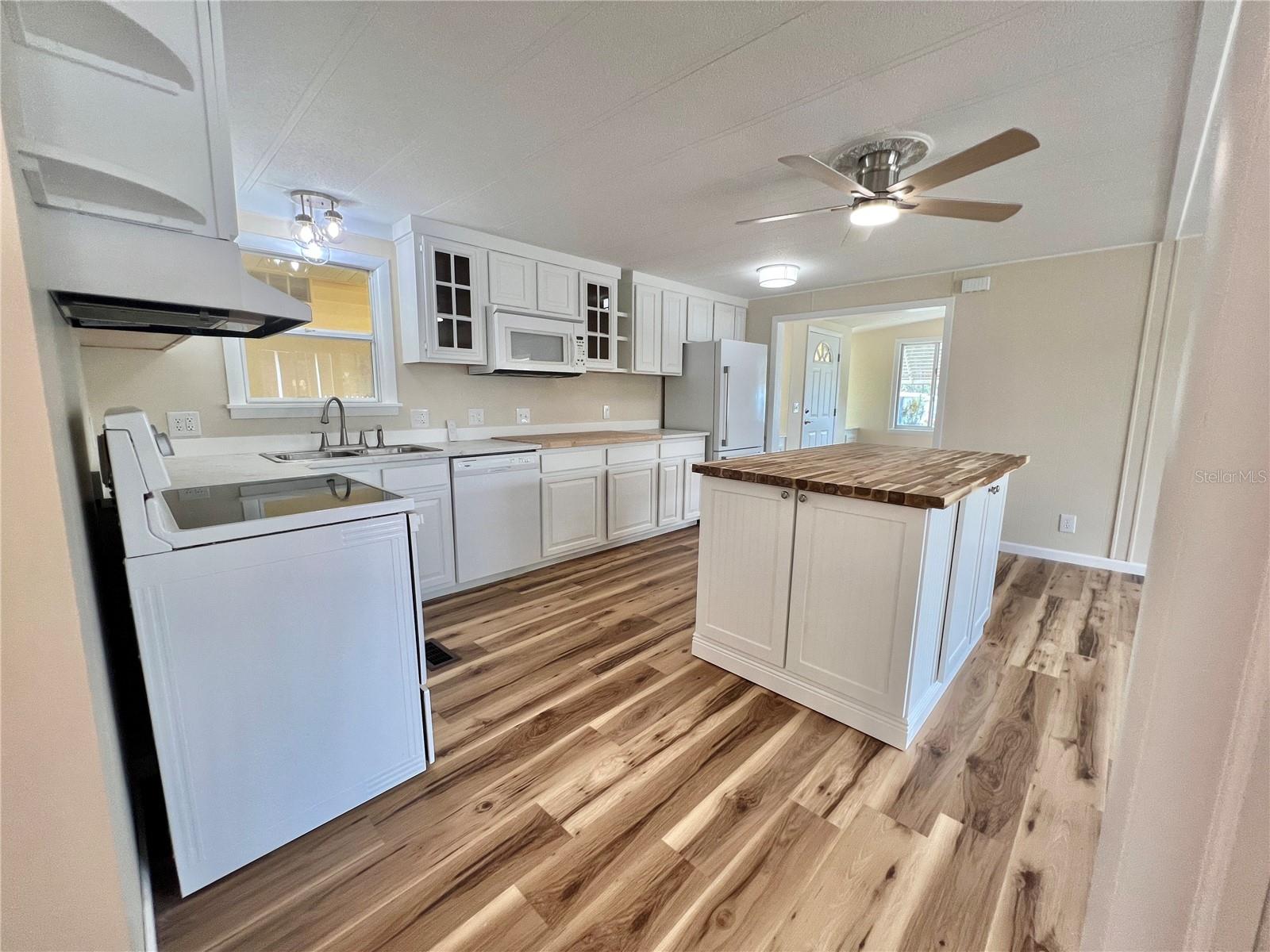 HAWTHORNE/LEESBURG - Residential