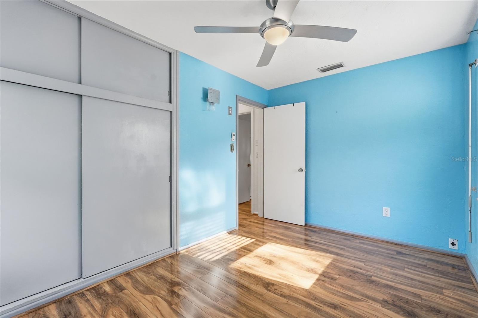 MEADOW LAWN 5TH ADD - Residential